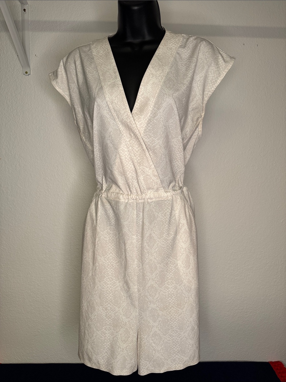 Athleta - Marlow Printed Romper-Pearl White Python v-neck sleeveless romper, Med
